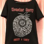 MONSTER BERRY／Very Berry Syndorome Tシャツ